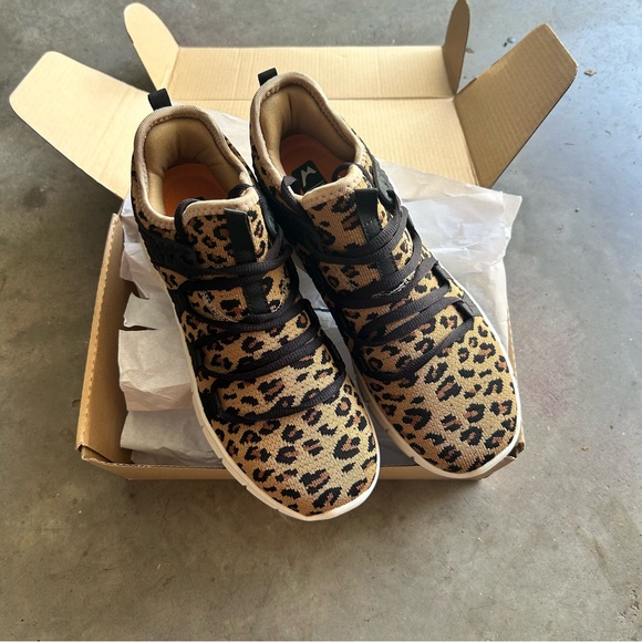 Shoes - Cheetah Print Running Shoes Sneakers Gym Tennis Fitness by Inzcou | Sz EU 41 / 9